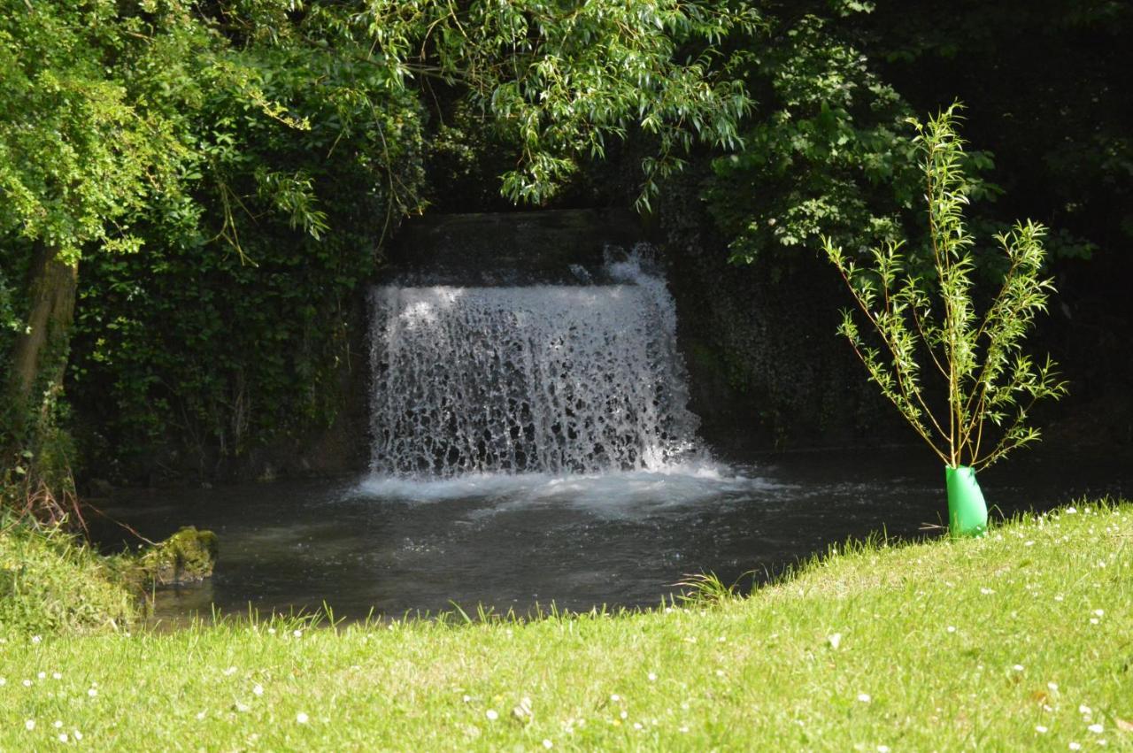 Les Gites Insolites De La Cascade Lespesses Zewnętrze zdjęcie